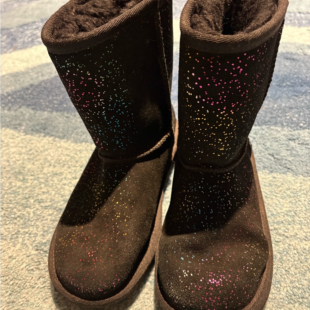 Ugg  Black Children’s Classic Shimmer Sky, Sz 1